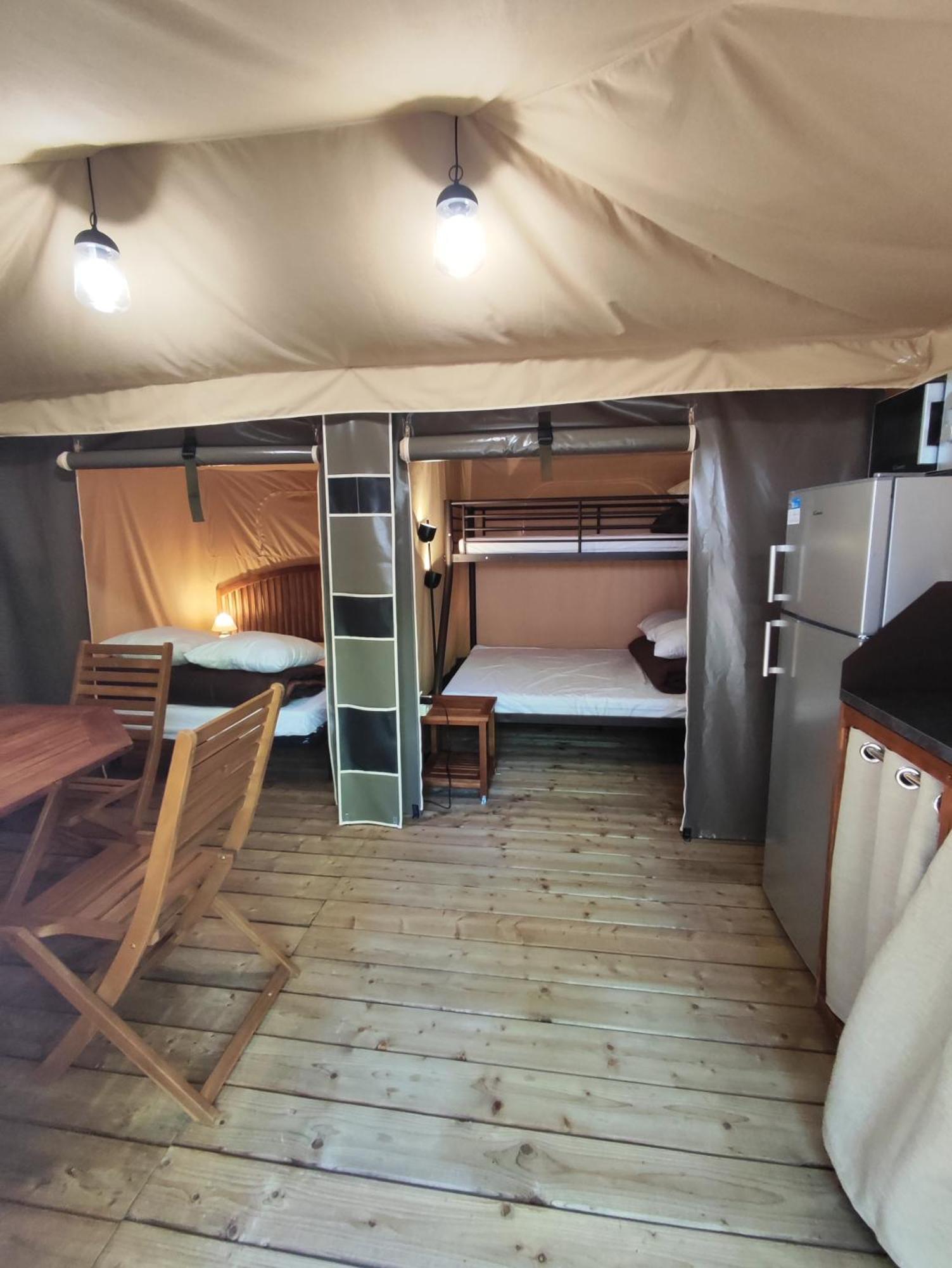 Camping Porte Des Alpilles By M.A Destination Glamping Saint-Étienne-du-Grès Exterior foto