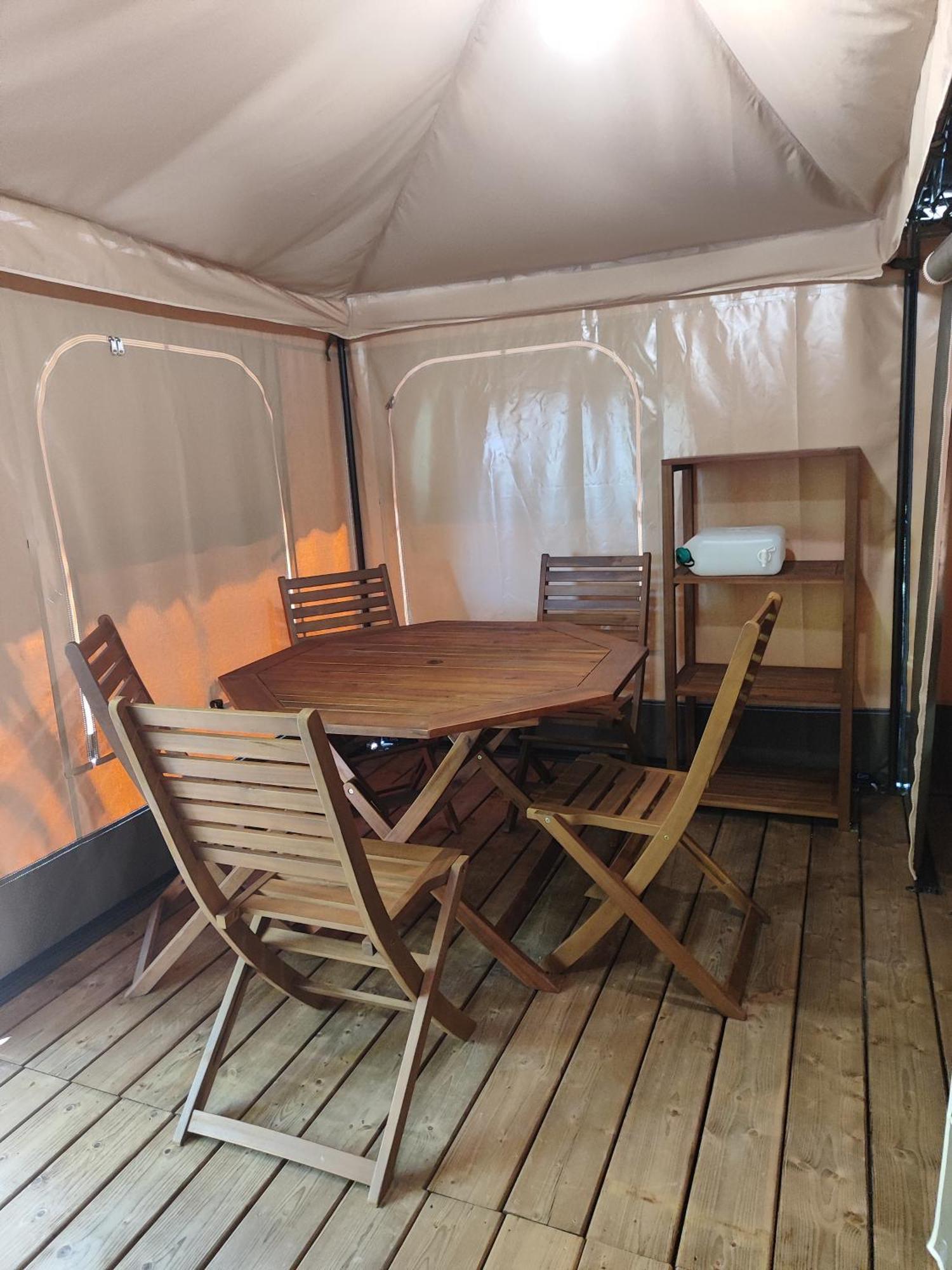 Camping Porte Des Alpilles By M.A Destination Glamping Saint-Étienne-du-Grès Exterior foto