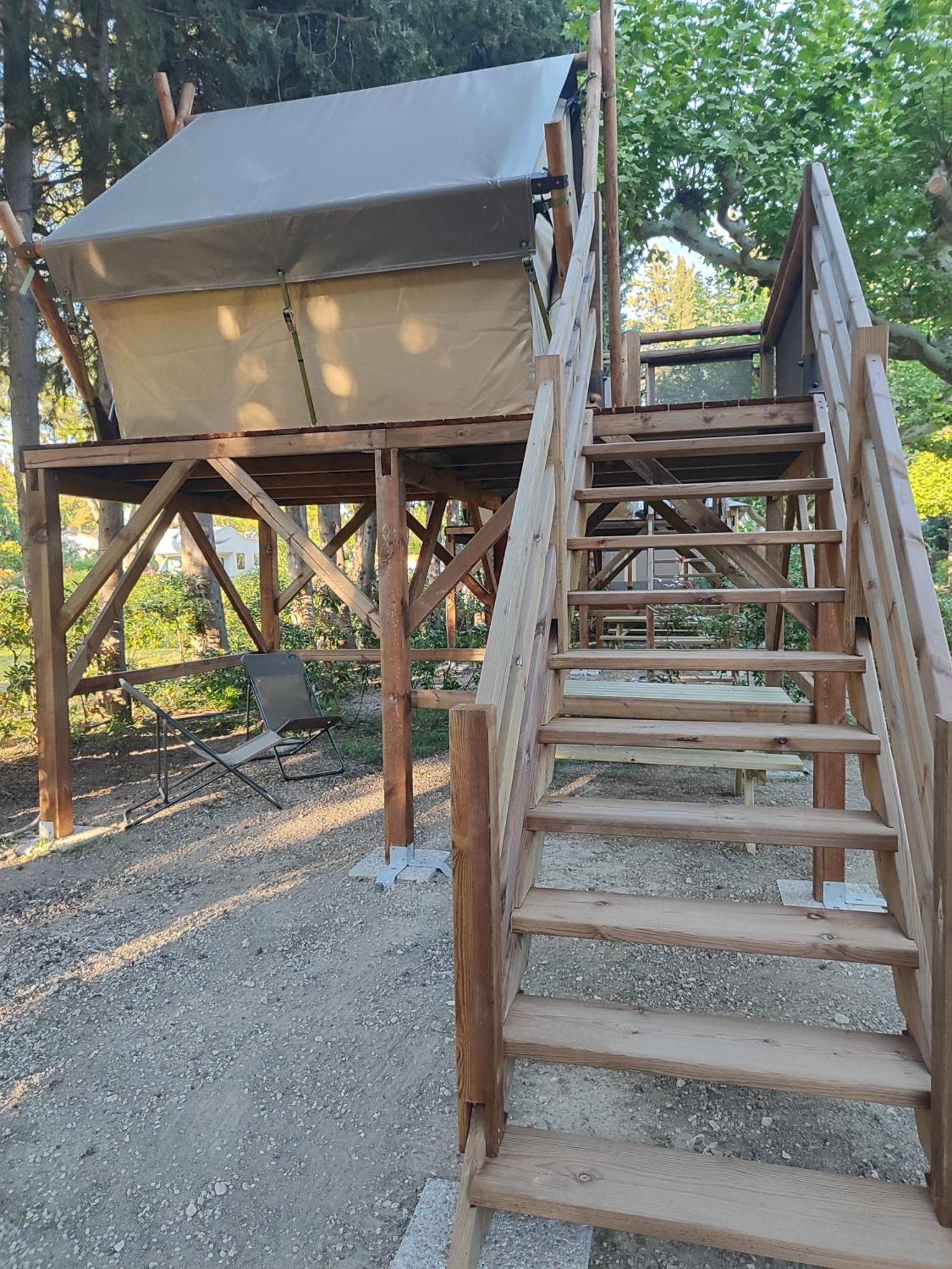 Camping Porte Des Alpilles By M.A Destination Glamping Saint-Étienne-du-Grès Exterior foto